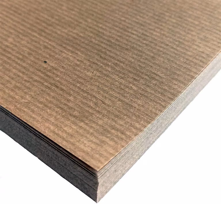 Carta kraft marrone, 100 fogli formato DIN A4, 100 g/m², ideale per lavori manuali e artigianato