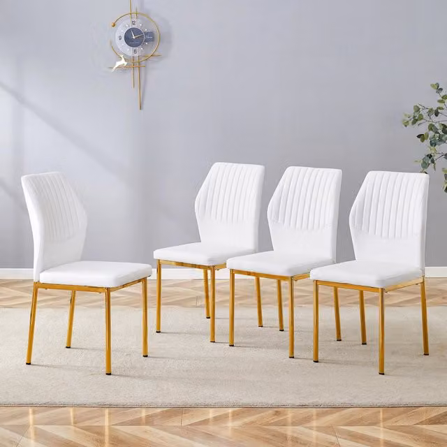 Set di 4 sedie da pranzo OKWISH in pelle PU bianca con schienale a coste e gambe in metallo dorato