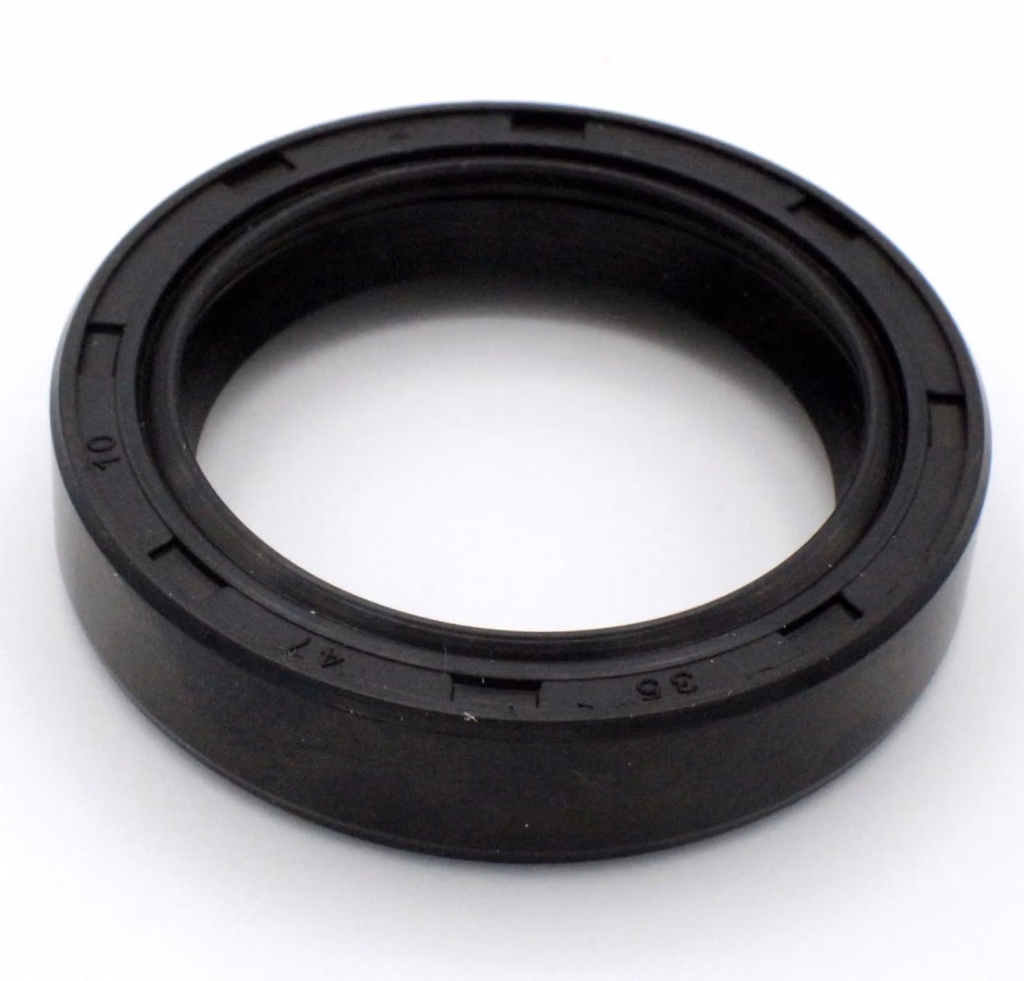 Guarnizione radiale a labbro singolo, 35x47x10 mm, in NBR, conforme alla norma DIN 3760