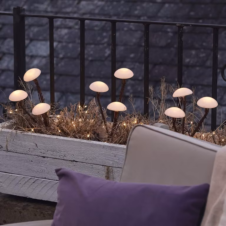 Set di 9 luci solari a forma di fiore, grado di protezione IP44, 20 cm, luce bianco caldo