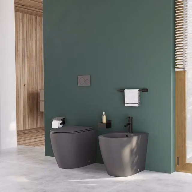 Coppia di sanitari filomuro ceramica grigio opaco vaso rimless copriwc soft-close e bidet | Europa Small
