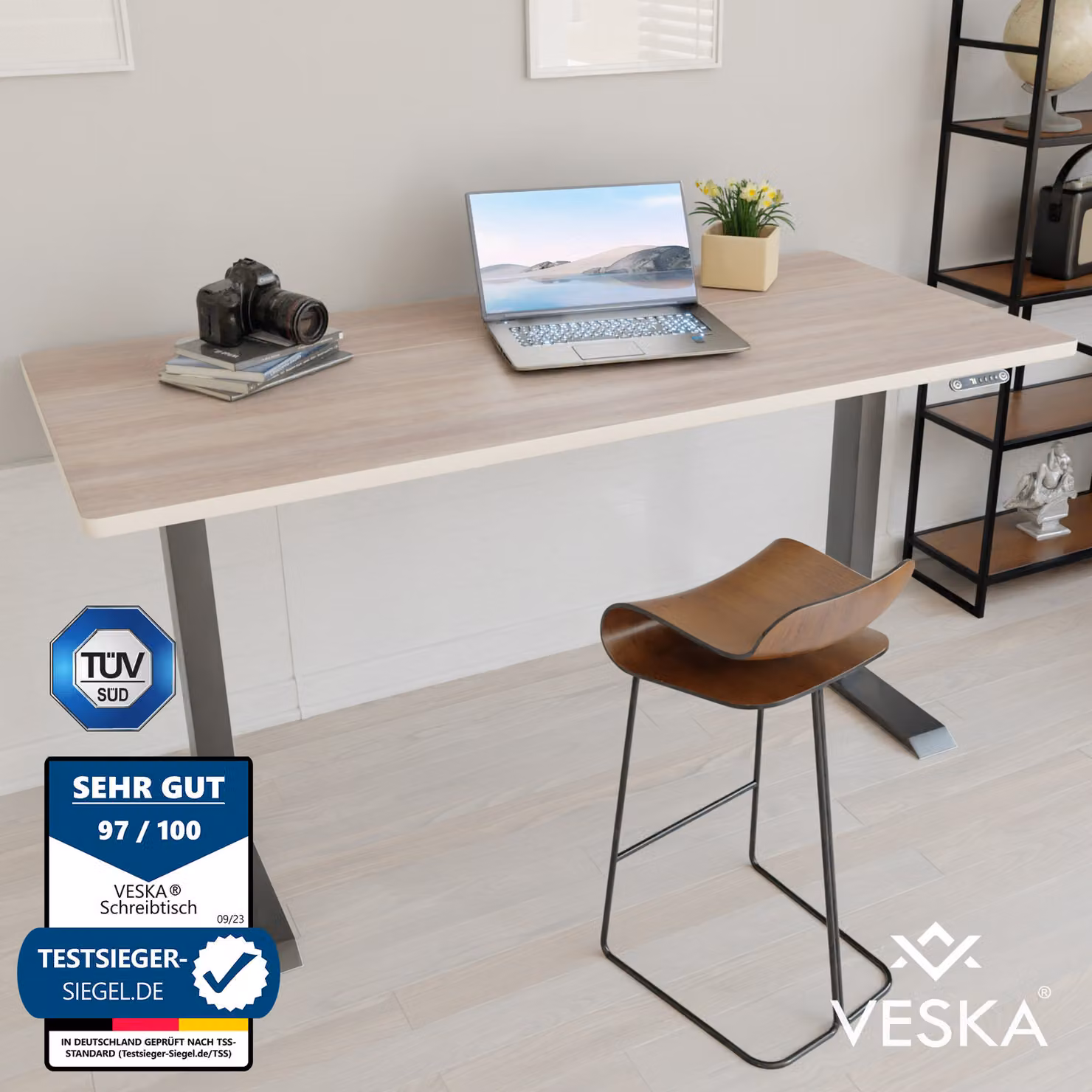 Scrivania regolabile in altezza (140 x 70 cm) - Scrivania per lavorare seduti o in piedi - Scrivania da ufficio regolabile elettricamente in altezza con touchscreen e gambe in acciaio - Antracite/Rovere