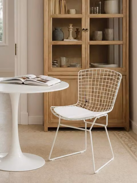 Sedia moderna Mondra in metallo laccato bianco Kenay Home