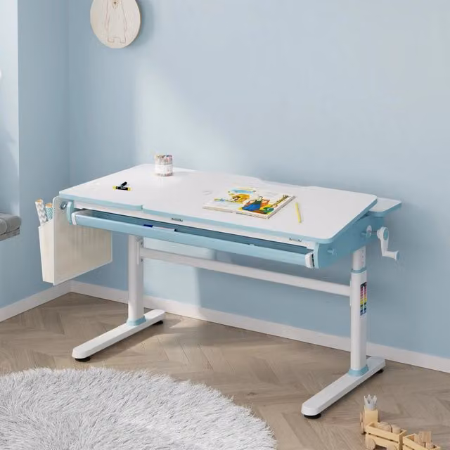 Scrivania per cameretta Kuosa en.casa regolabile in altezza con piano inclinabile e cassetto, L 120 cm x P 60 cm, Azzurro e Bianco