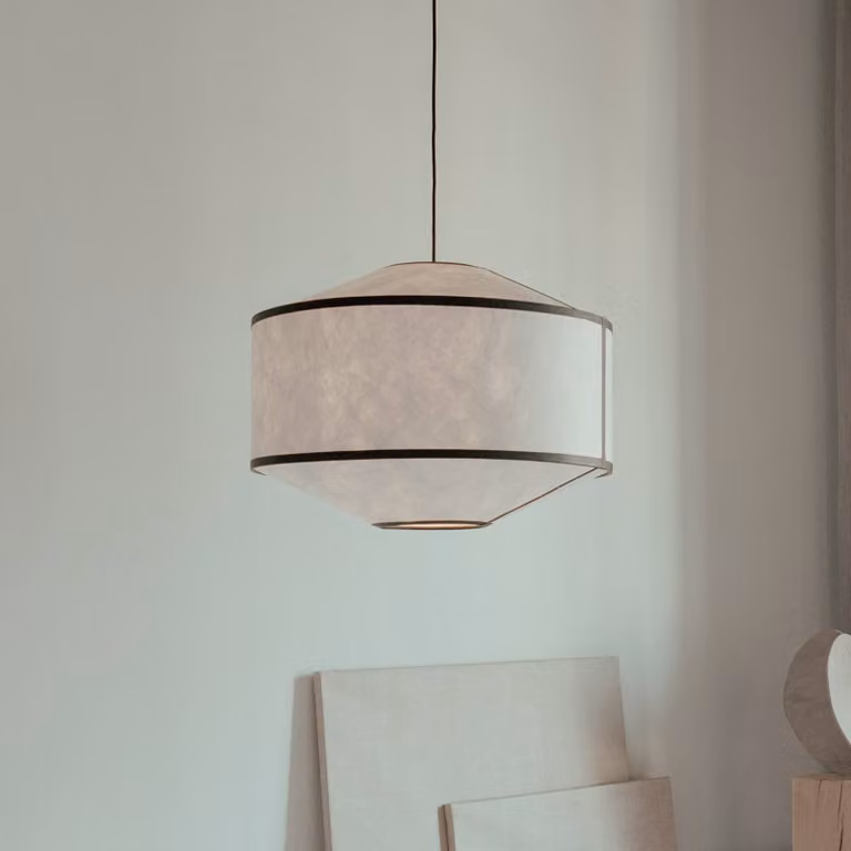New Works Lampada a sospensione Kite, dimmerabile, Bianco / Opale, Soggiorno / Sala da pranzo, Metallo, Design, Lampada a sospensione