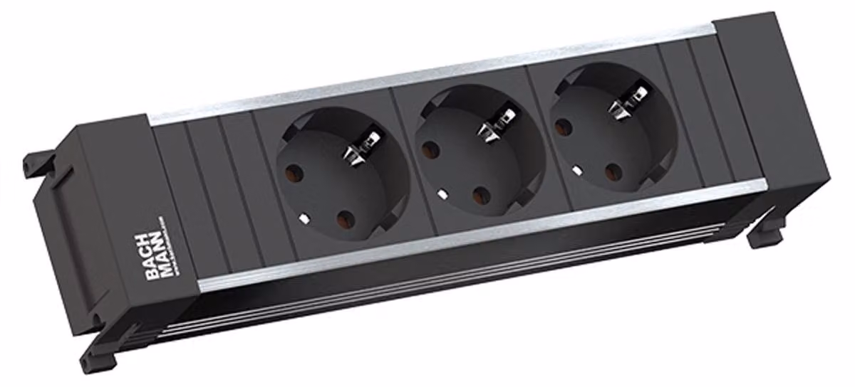 BACHMANN POWER FRAME 3xCEE7/3, potenza 2,0 m AEH incl. spina di montaggio