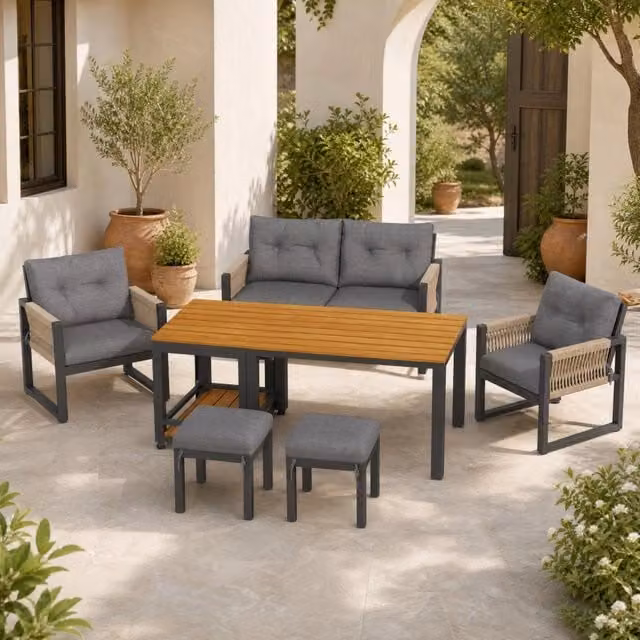Set lounge da giardino Outsunny 6 pezzi con divano a 2 posti, poltrone, pouf e tavolino, struttura in acciaio verniciato e cuscini in tessuto beige e grigio