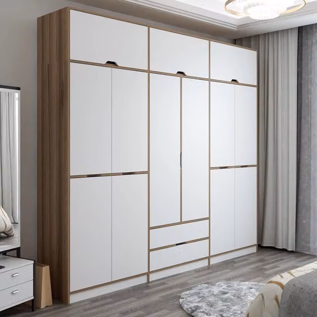 Armadio da camera da letto DMORA moderno con ante a battente e cassetti integrati, Bianco e Marrone, L: 277 cm, H: 253 cm