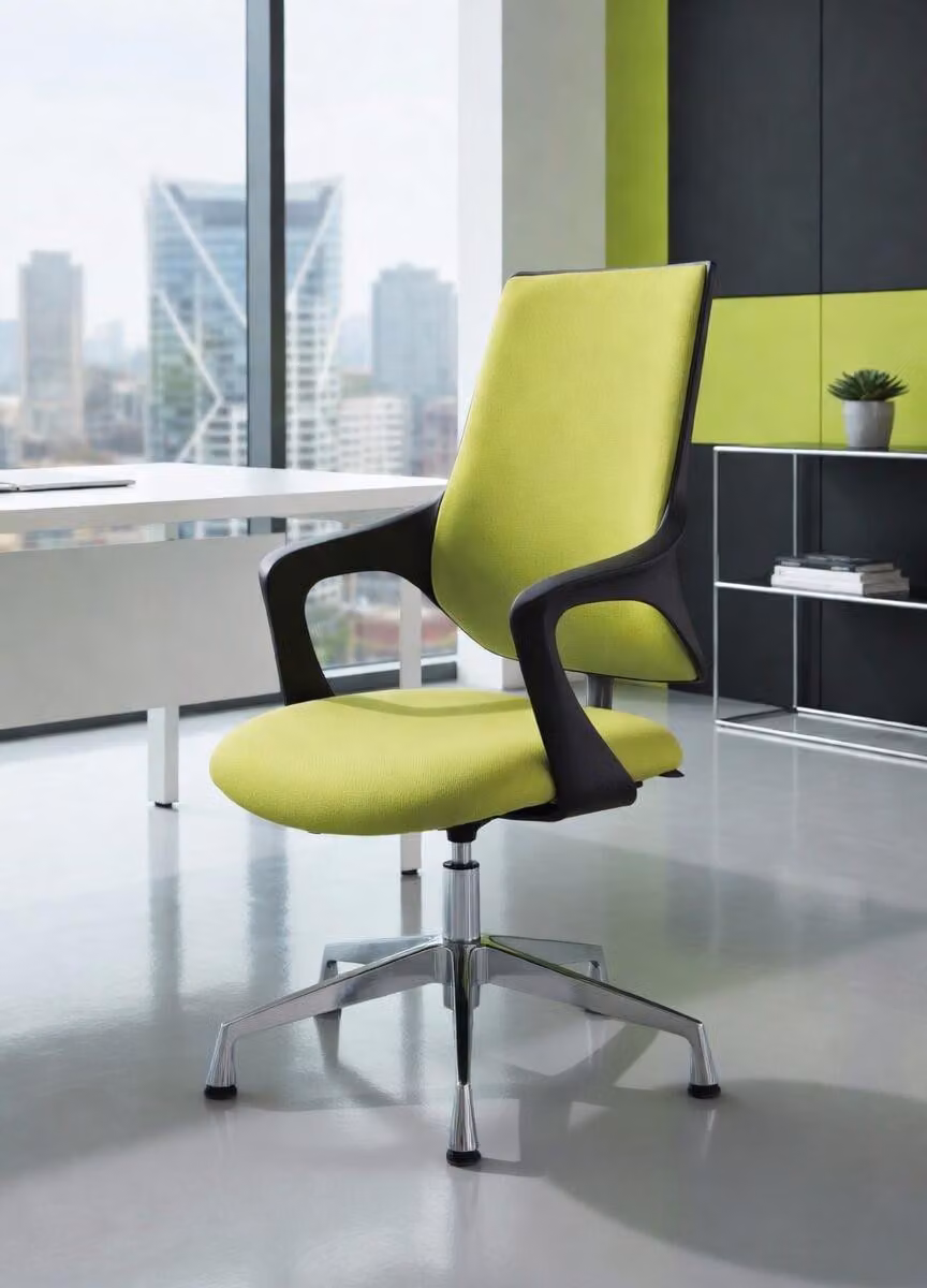 Sedia da ufficio verde, con regolazione dell'altezza e schienale ergonomico