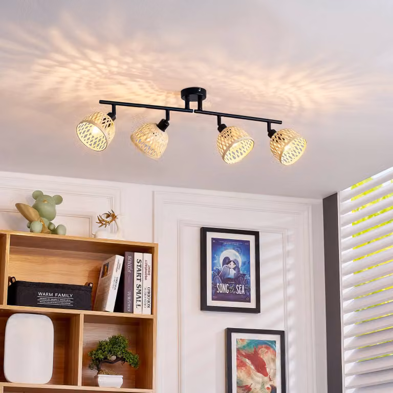 Faretto da soffitto Lindby Youstin, lunghezza 70,5 cm, bambù a 4 luci, E14 Youstin Lindby, dimmerabile, Legno chiaro, Soggiorno / Sala da pranzo, bambù, Campagna / Rustiche, Faretto
