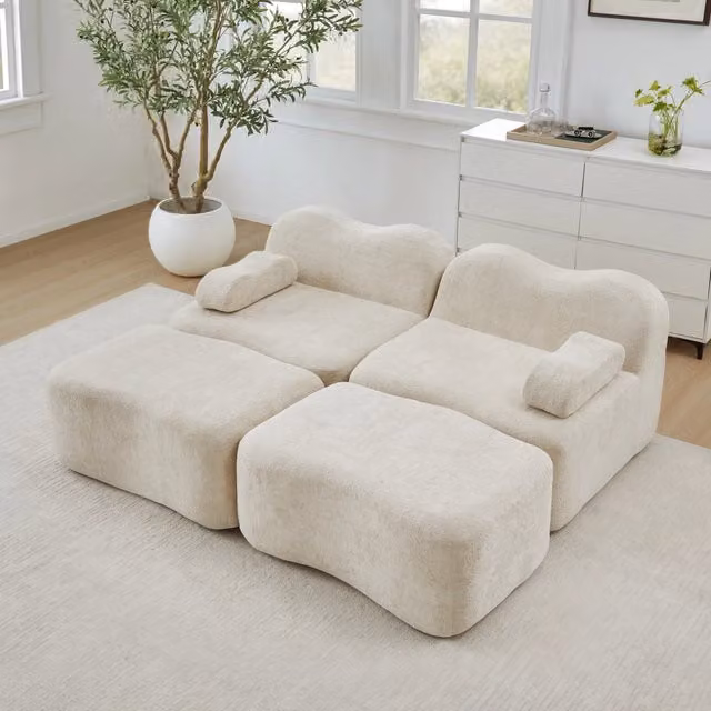 Divano modulare senza struttura con 2 pouf e seduta profonda in velluto beige antiscivolo per soggiorno