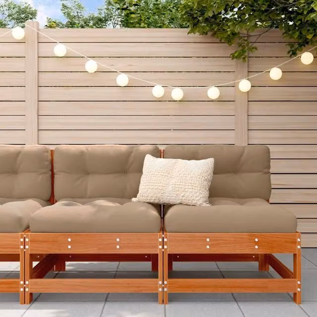 Divano da giardino a L moderno vidaXL in legno di pino massiccio con cuscini beige e marrone L/P/H: 124 x 70,5 x 62 cm