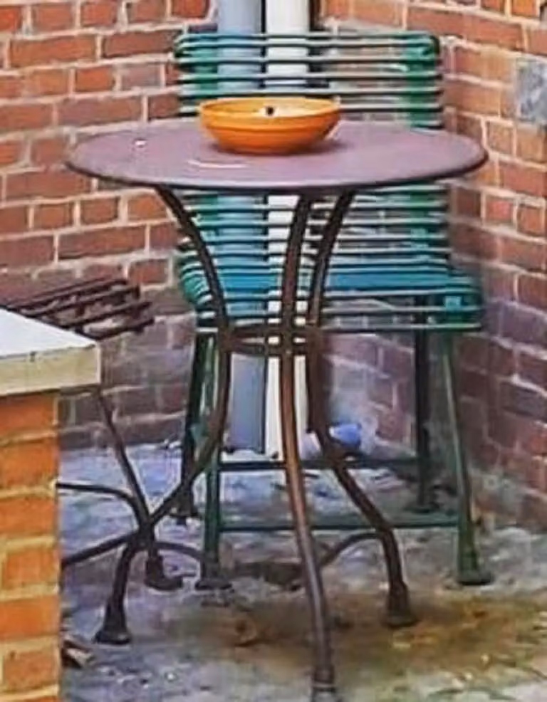 Casa Padrino Tavolo da giardino Art Nouveau marrone Ø 60 x H. 70 cm - Tavolo in ferro battuto fatto a mano - Mobili da giardino e patio in ferro battuto nostalgici