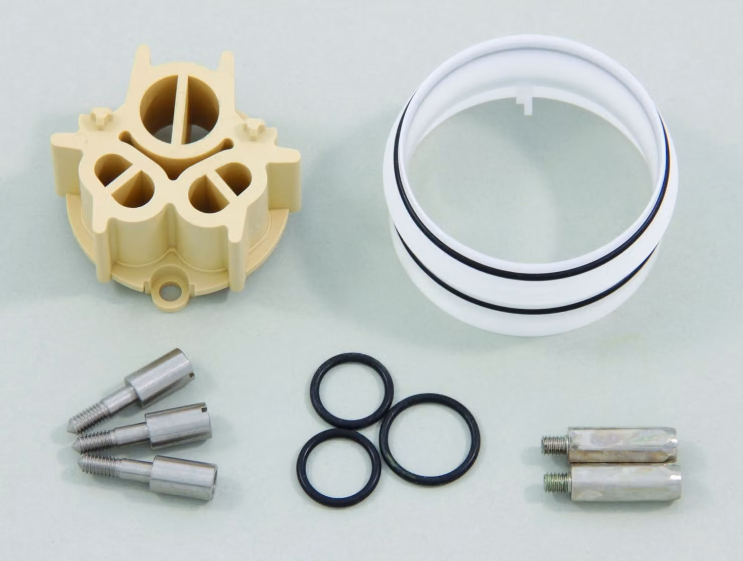 Prolunga Ideal Standard adatta al kit universale 1 per rubinetteria da incasso per doccia kit 2