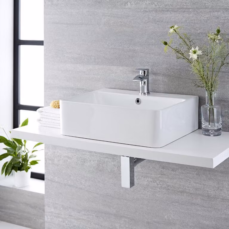 Lavabo Rettangolare da Appoggio Bianco (1 Foro per la Rubinetteria) con Anello per Troppopieno in Grafite -  520mm x 420mm - Exton
