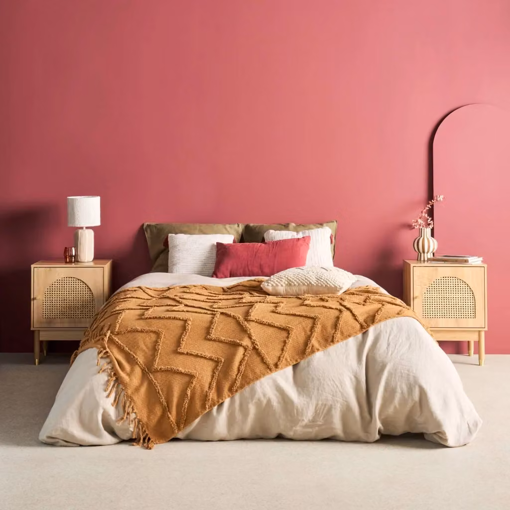 Set di 2 comodini Sweeek in legno e metallo con ante in stile boho, marrone e oro – 2