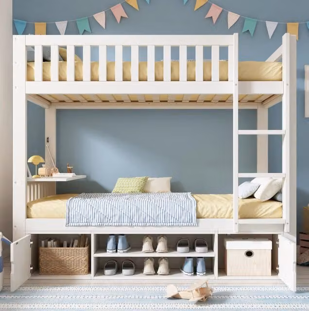 Letto a castello bianco per bambini 90x200 cm con tavolo pieghevole e porta scarpe integrato, struttura in legno di pino e MDF, senza materasso