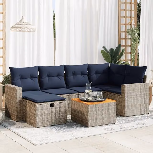 Set da giardino moderno vidaXL composto da 7 pezzi con cuscini in tessuto resistente ai raggi UV e struttura in metallo e rattan, include poltrona lounge, elemento angolare, pouf e tavolino da esterno, colore grigio