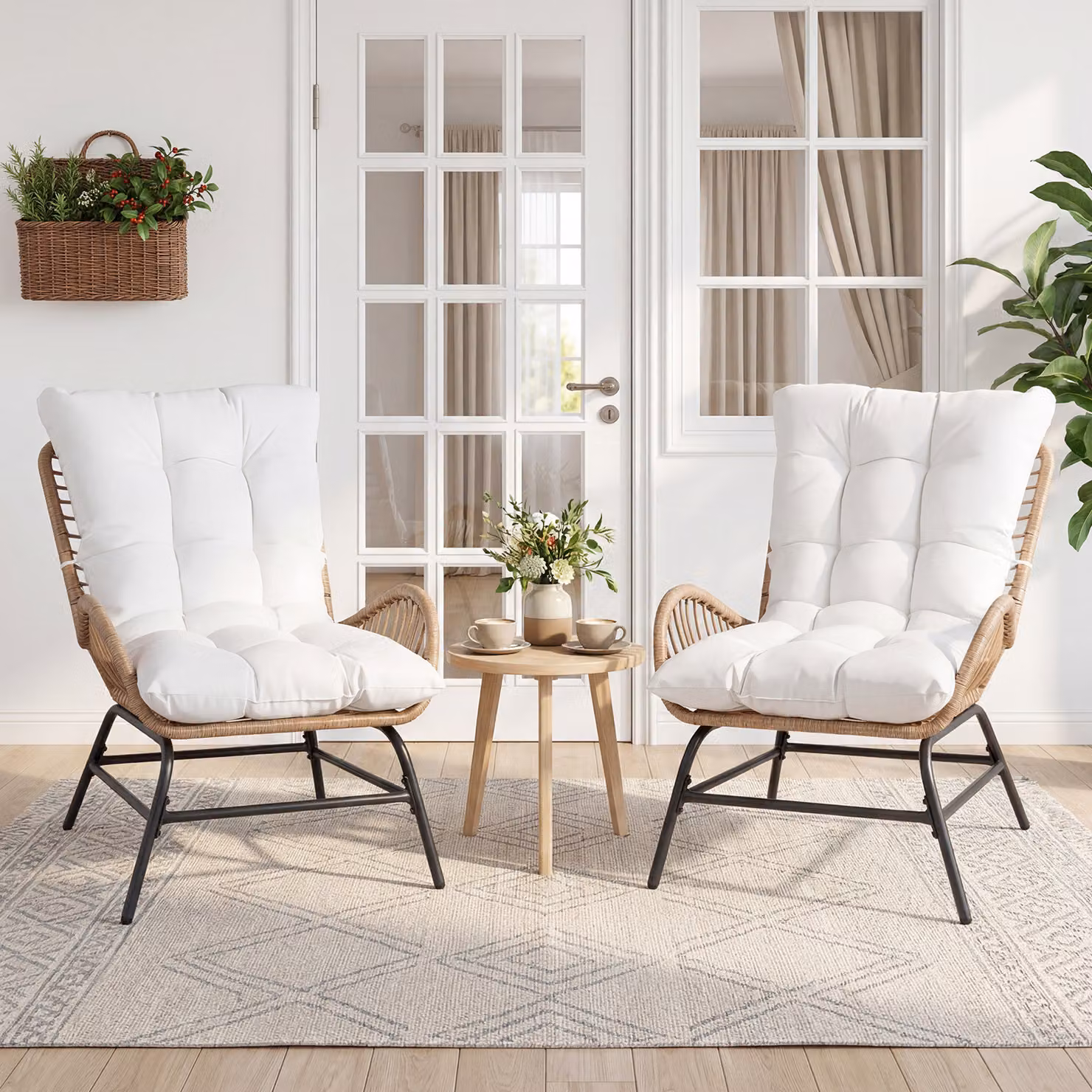 Set di 2 sedie da pranzo Costway in rattan con cuscini morbidi e telaio in metallo, poltrone da giardino per terrazza bianche