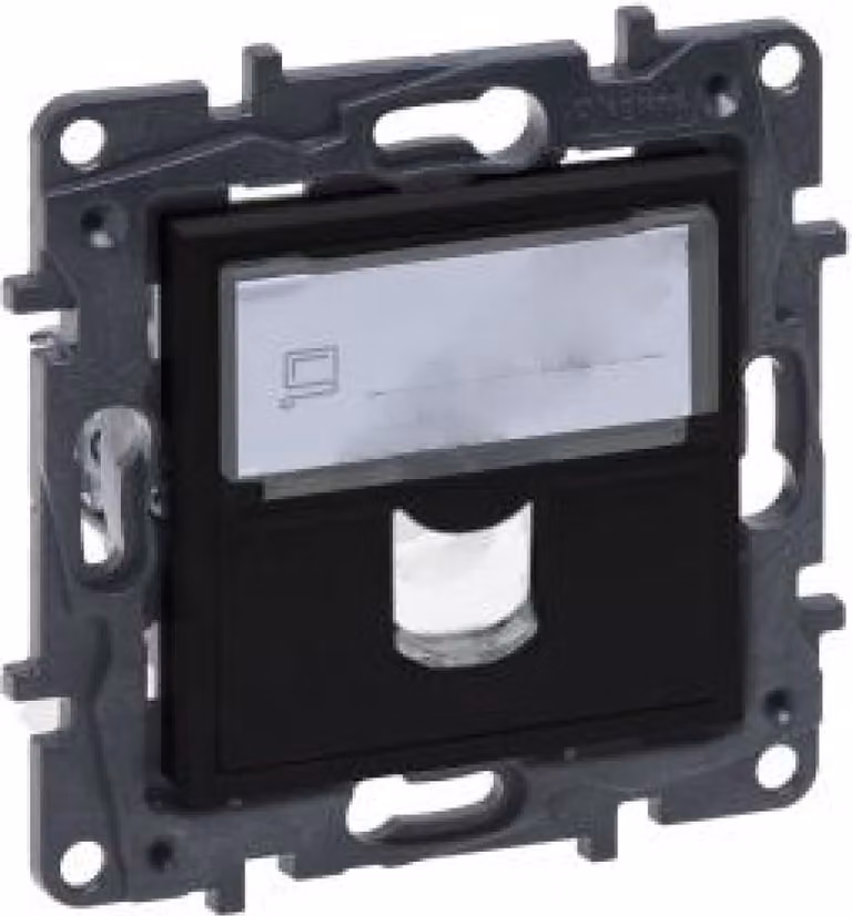 Adattatore Systimax nero Niloe Step