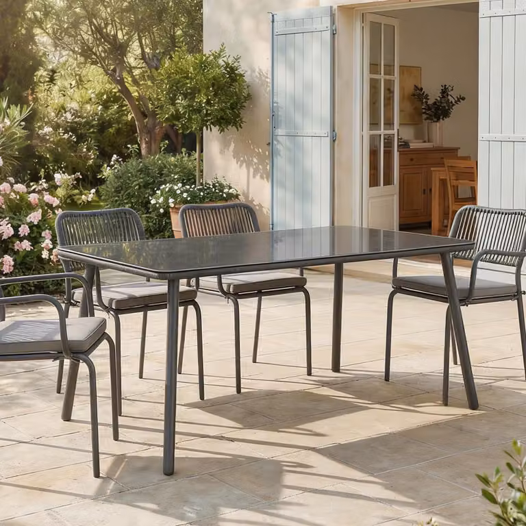 Tavolo da giardino Volonte 160x90 cm, grigio - Tavolo da esterno con piano in vetro per terrazza e balcone, struttura in alluminio con dettagli in corda, moderno e facile da pulire, spazio per 6 persone, robusto e stabile
