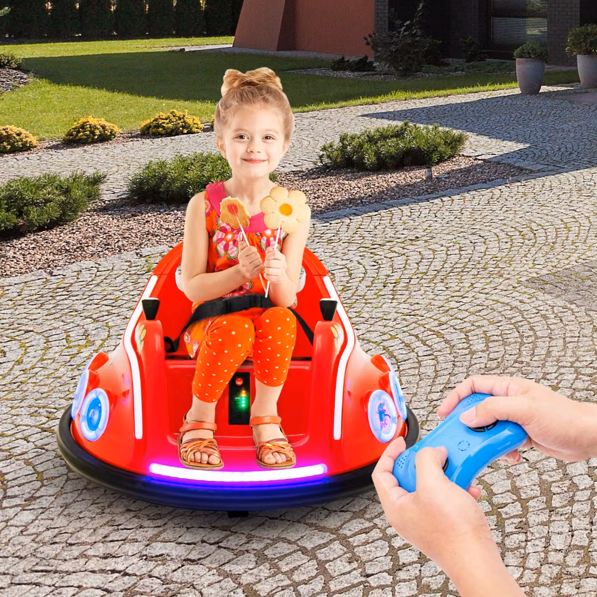 Costway Autoscontro elettrico per bambini 12V con design girevole a 360 gradi, telecomando, luci e musica, colore rosso – 3