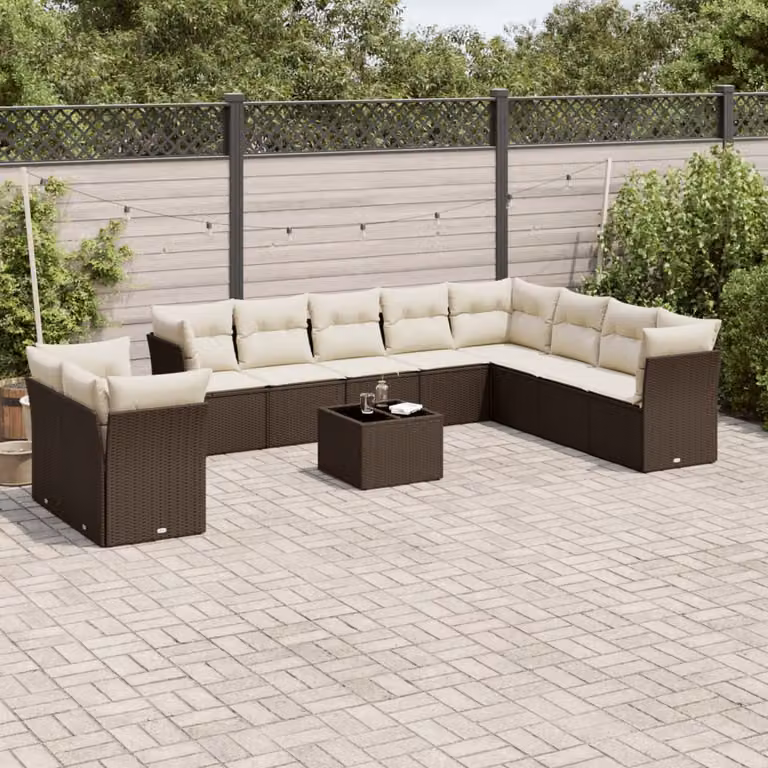 vidaXL Set Divani da Giardino 11 pz in Polyrattan Marrone con Cuscini Bianchi e Tavolino da Esterno
