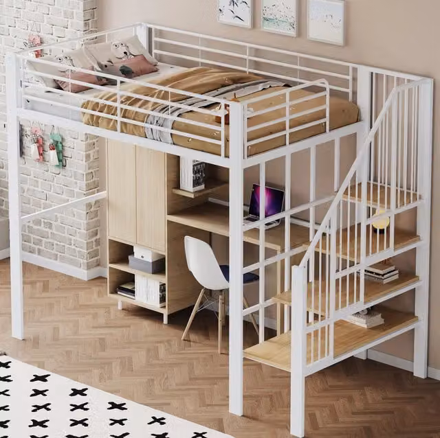 Letto a soppalco 140x200 cm in metallo robusto con ampio spazio contenitivo e scala integrata, adatto a bambini e adulti