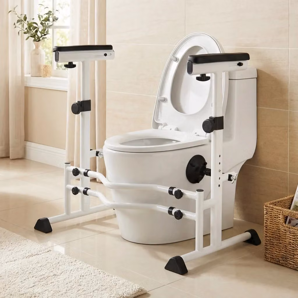 Supporto di sicurezza per WC con ringhiera regolabile in metallo bianco opaco e impugnatura antiscivolo in poliuretano, modello a terra a forma di U, L/P/H: 76.5 x 47.0 x 136.0 cm – 2