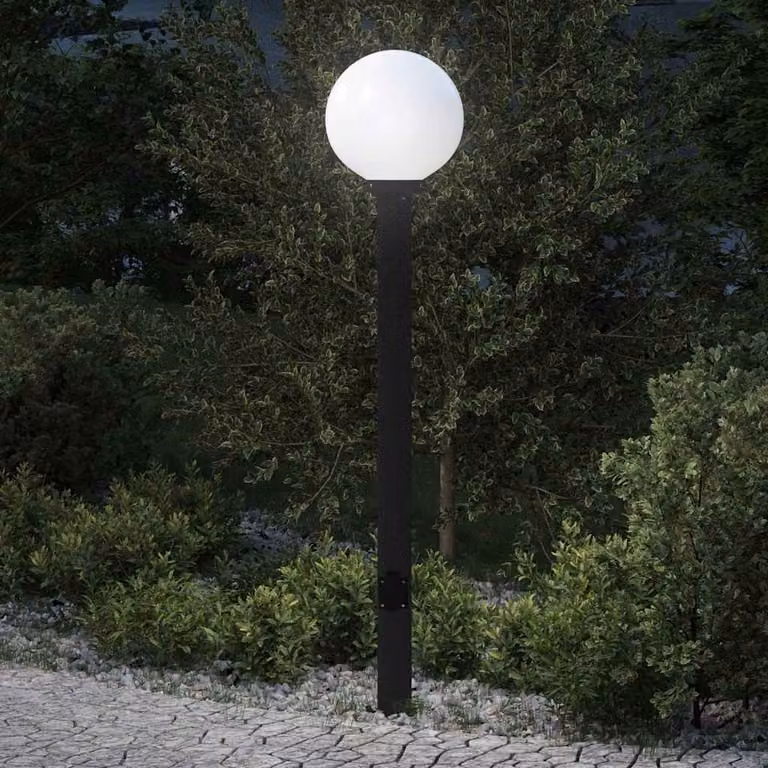 vidaXL Lampada a paletto nera con presa di corrente, ideale per giardino e terrazzo, IP44, Altezza: 120 cm