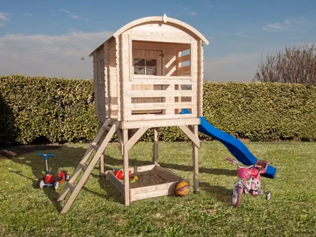 Casetta gioco Joy Losa in legno multicolore con scivolo e sabbiera L/P/H: 163 x 118 x 265 cm