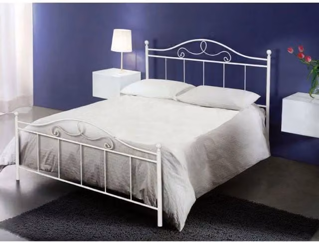 Letto matrimoniale in ferro battuto colore bianco opaco 170x200xH.130 cm