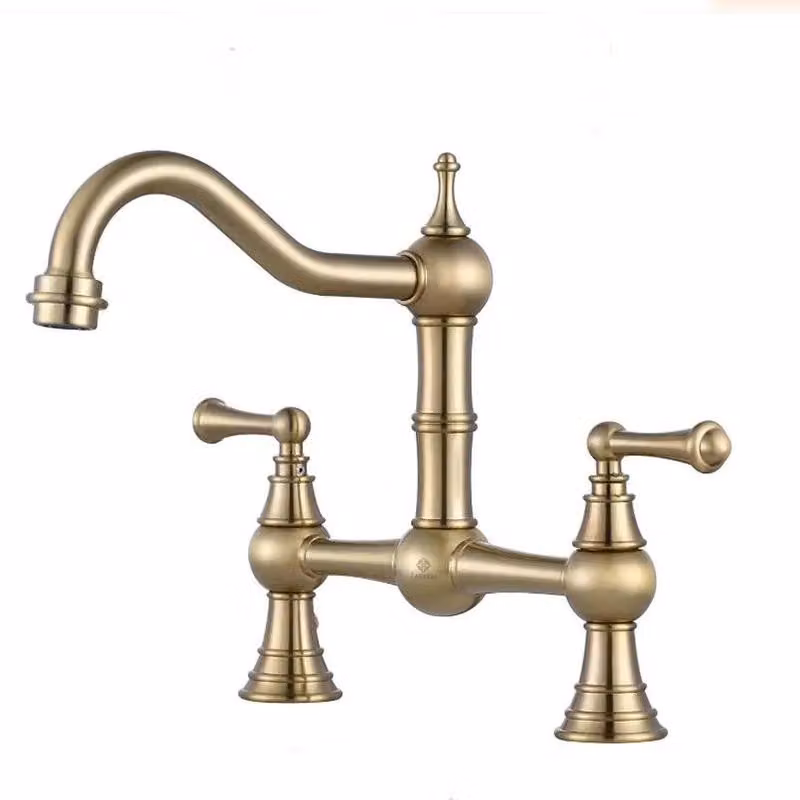 Rubinetto da cucina in ottone retrò elegante CHESTER spazzolato oro LAUFERI