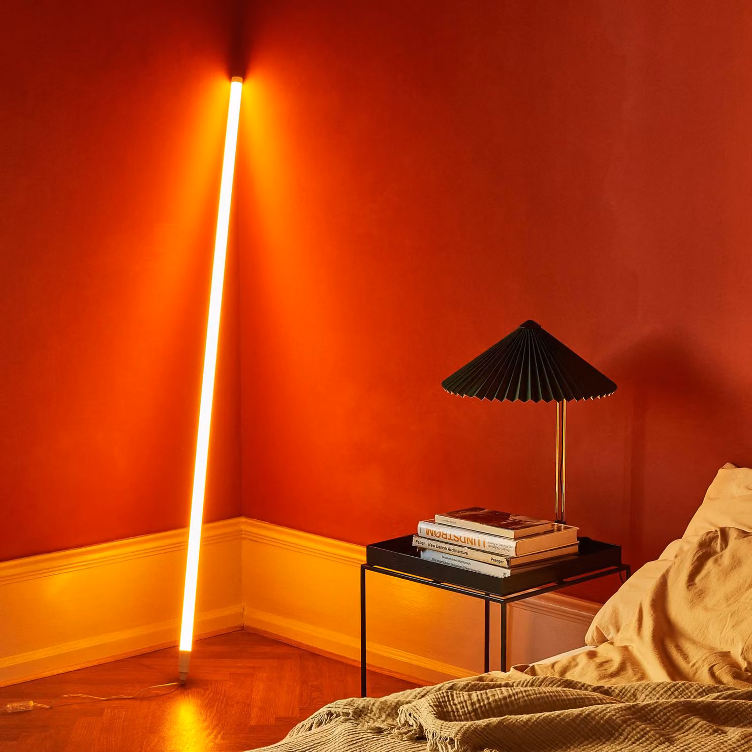 HAY Lampadina tubolare LED Neon Tube, rosso, PVC, lunghezza 1,5 m, connettore Tube, Rosso, Camera da letto, Plastica, Moderno
