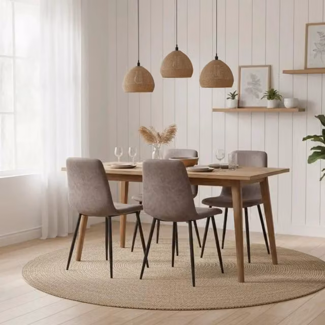 Set di 4 sedie da pranzo imbottite in similpelle grigio vintage Tia con struttura in metallo facili da pulire | Duzzle