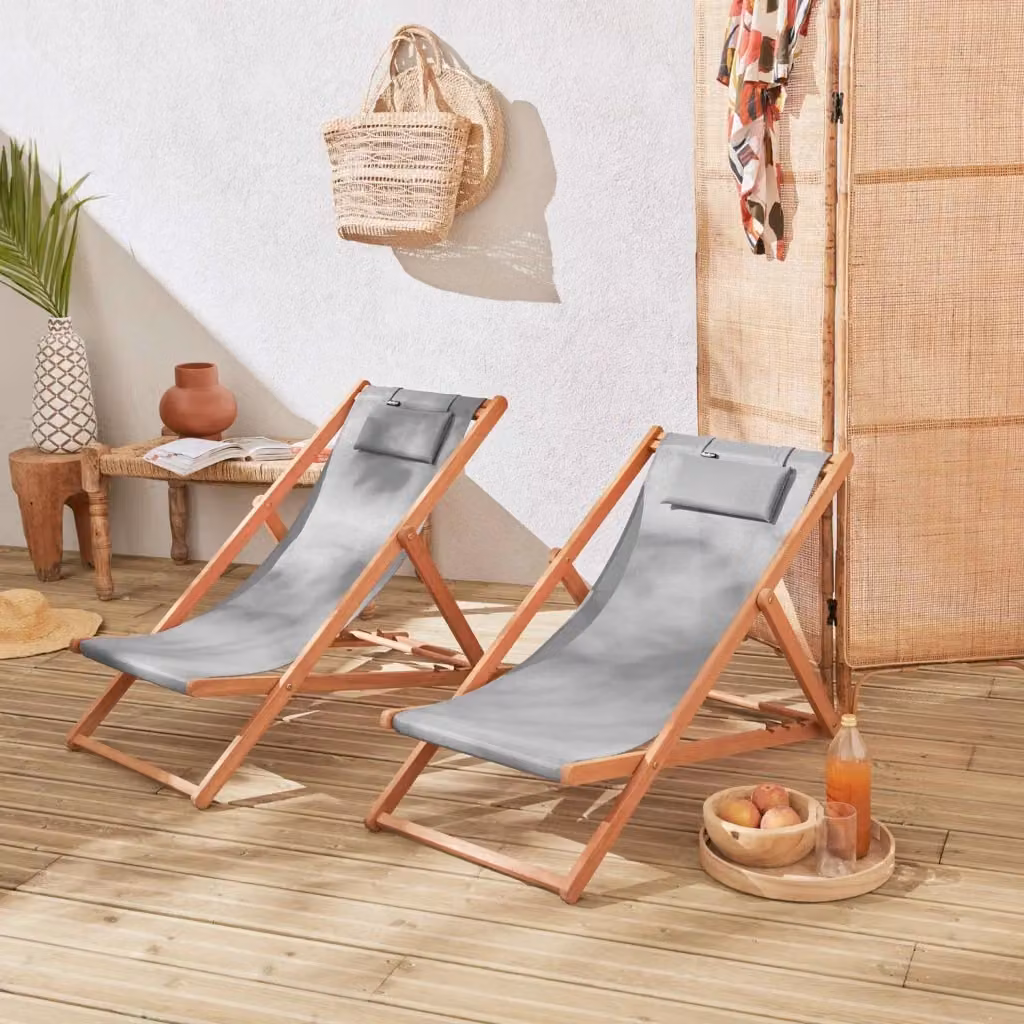 Set di 2 sedie sdraio Sweeek in legno trattato con poggiatesta regolabile e tessuto textilene, grigio e bruno – 2