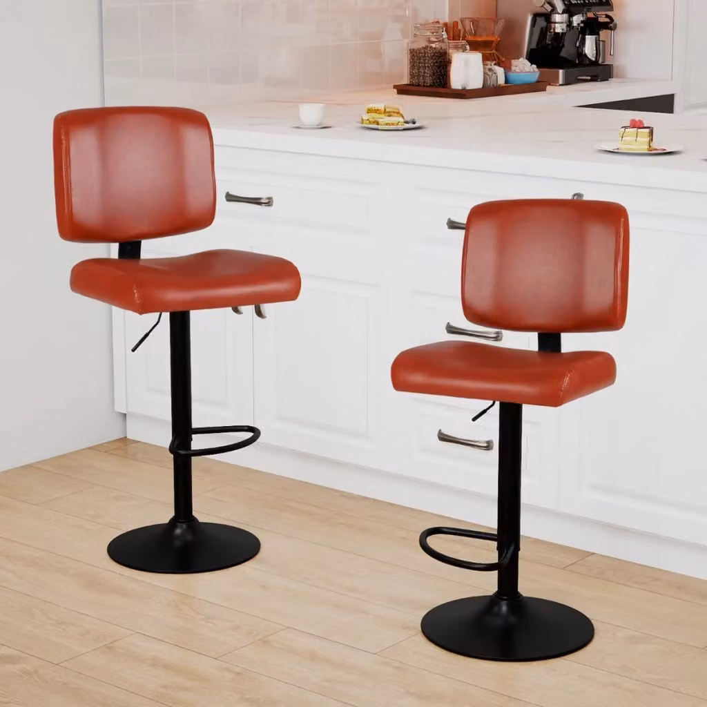 Set di 2 sgabelli da bar Design Mania girevoli a 360 gradi con seduta imbottita in ecopelle rossa e poggiapiedi in metallo – 2