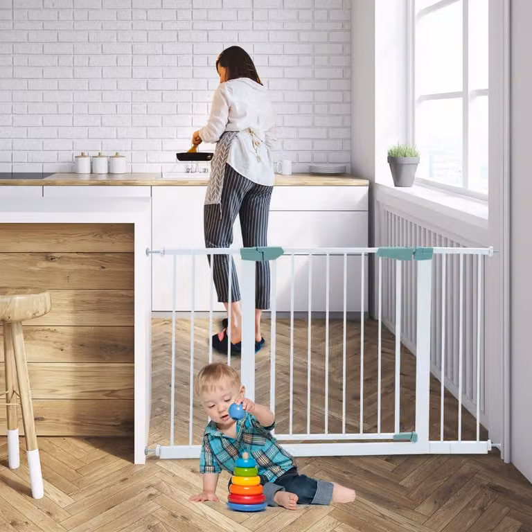 Cancelletto di sicurezza per bambini Costway estensibile con chiusura automatica in metallo, Bianco