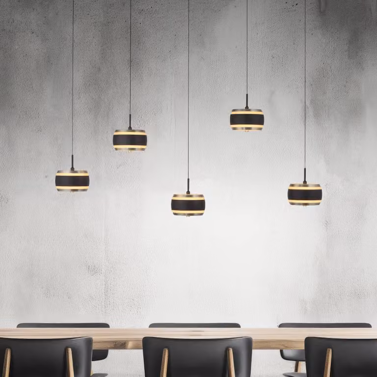 PURE Lampada LED a sospensione Falling Rings, nera, lunghezza 101 cm, 5 luci dimmerabile, Nero, Soggiorno / Sala da pranzo, Metallo, Moderno