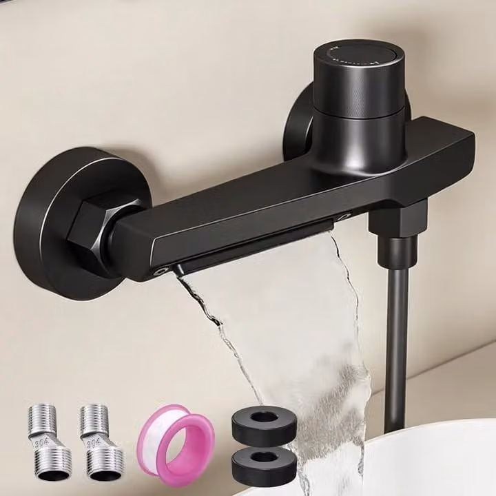 Rubinetto a cascata con termostato e pulsante di sicurezza