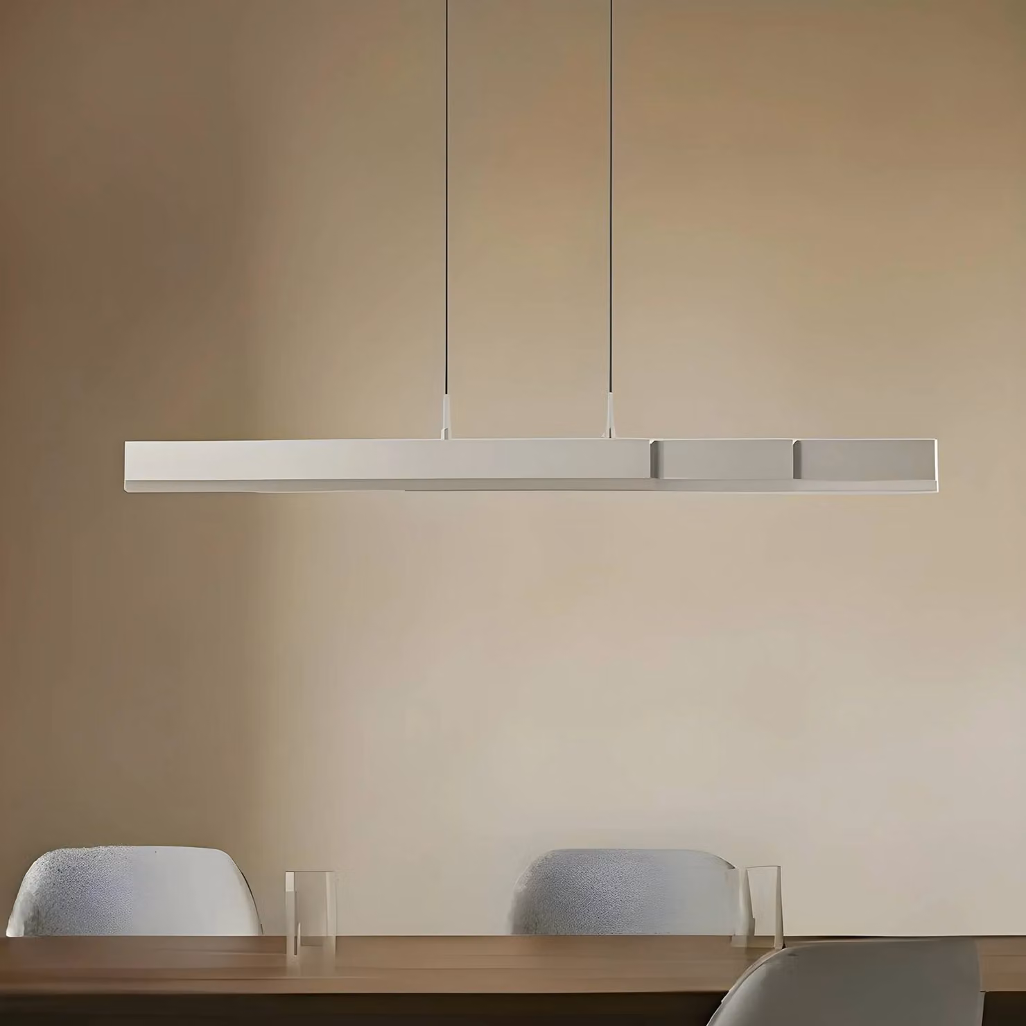 Lucande Lampada a sospensione LED Torven, alluminio, CCT, estensibile Torven Lucande, dimmerabile, Alluminio / Grigio / Zincato, Soggiorno / Sala da pranzo, Metallo, Moderno
