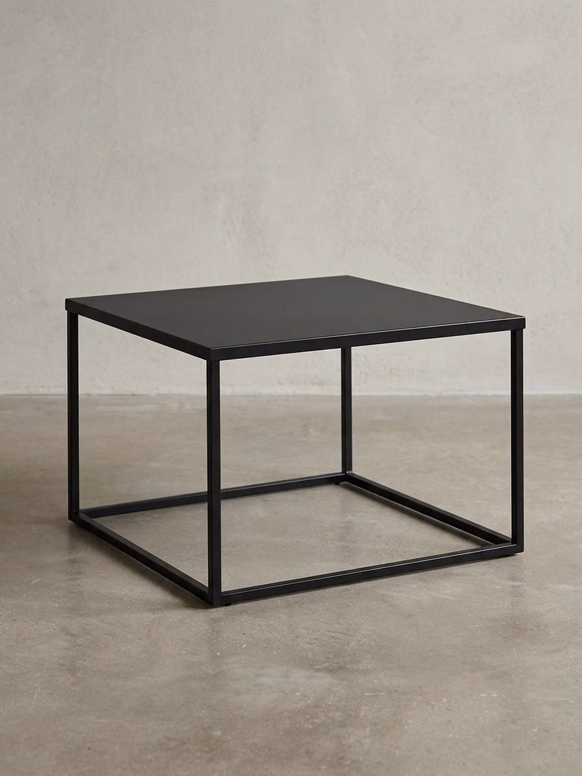 Tavolino quadrato: aspetto marmoreo, struttura in metallo, stile industriale, facile da pulire. Nero, materiale: acciaio, 60x60x45 cm | Kadima Design