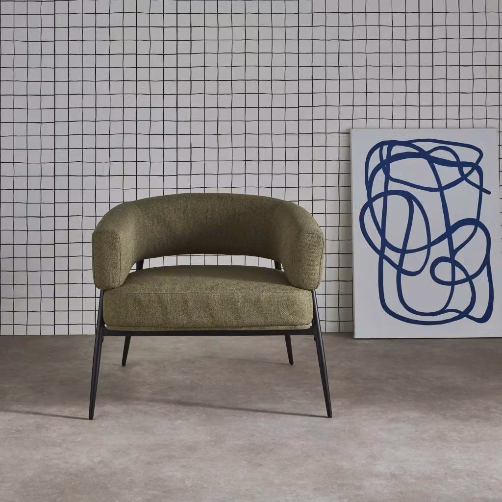 Poltrona lounge Sweeek in tessuto verde con schienale incurvato e struttura in metallo, H 81.5 x L 72.5 x P 69.0 cm – 2
