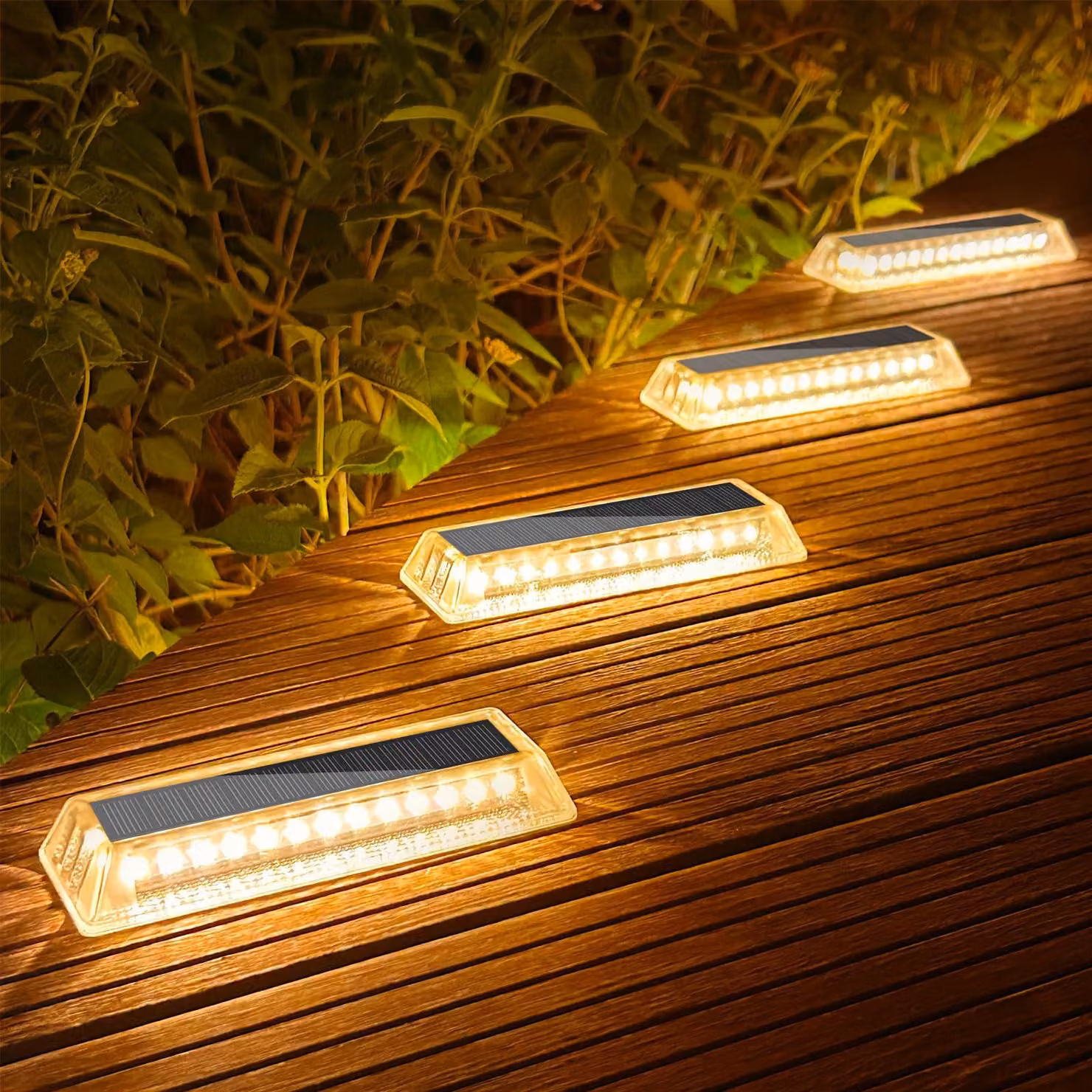 Set di 4 luci solari da esterno, LED, luce bianco caldo, grado di protezione IP68, impermeabili