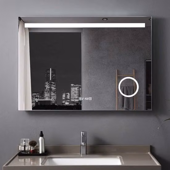 Specchio Bagno con Illuminazione LED 80 x 60 cm | Specchio da Parete Senza Fonte di Luce, con Funzione Anti-Condensazione, Orologio e Prese Elettriche