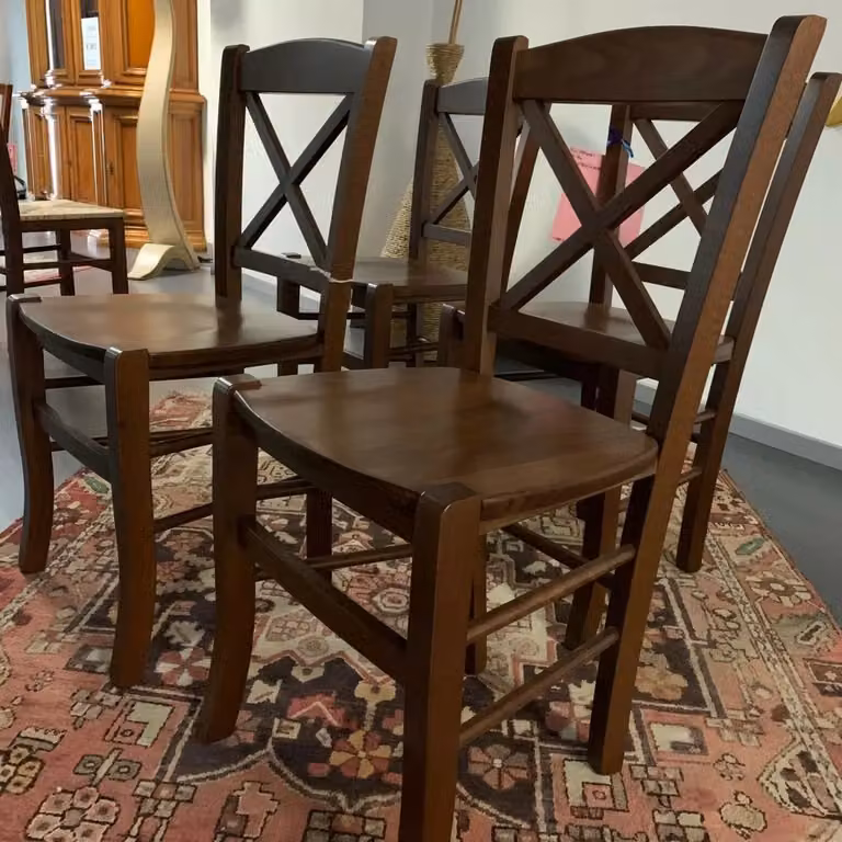 Set di 2 sedie modello Croce in legno di faggio color noce con seduta in legno Mobili 2G