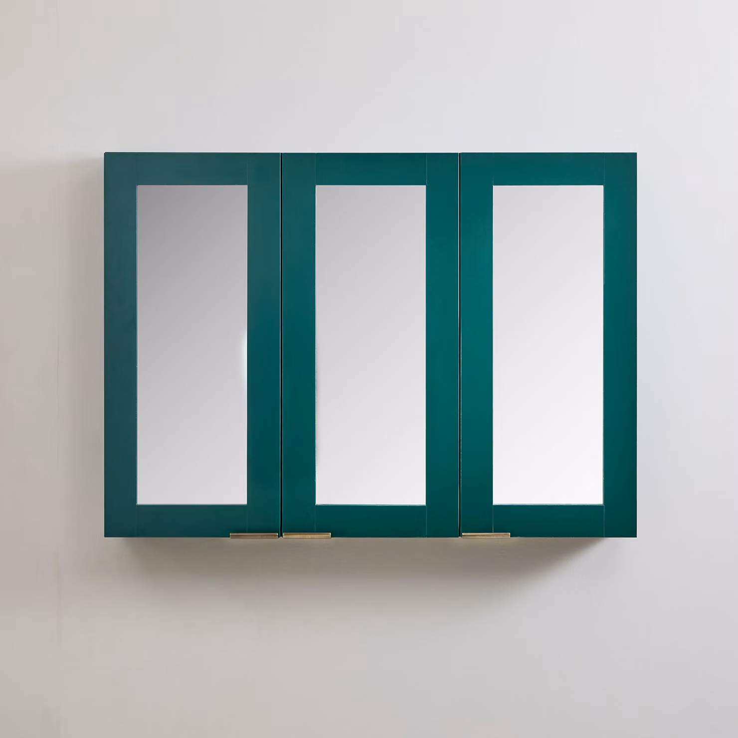 Mobiletto a Specchio da 600mm x 650mm Verde Scuro - Completo di Maniglie con Impugnature a Dito in Ottone Spazzolato - Cluo