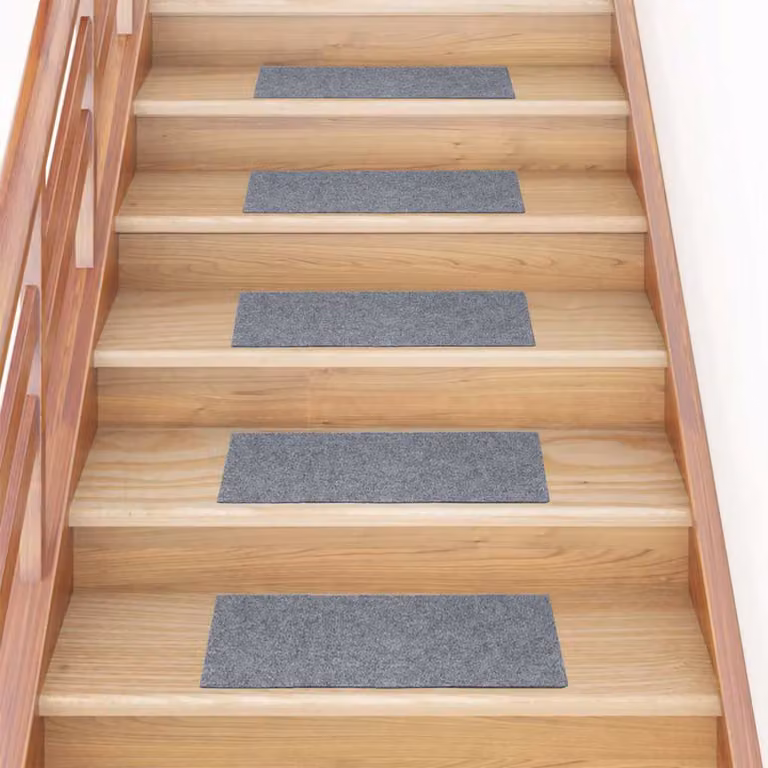 vidaXL Set di 30 tappetini autoadesivi per scale rettangolari in polipropilene, Grigio chiaro, 60 x 25 cm