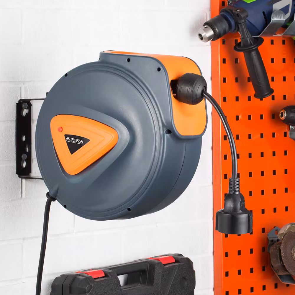 Avvolgicavi automatico Monzana in plastica grigia con tamburo per prolunga da 20 m – 3