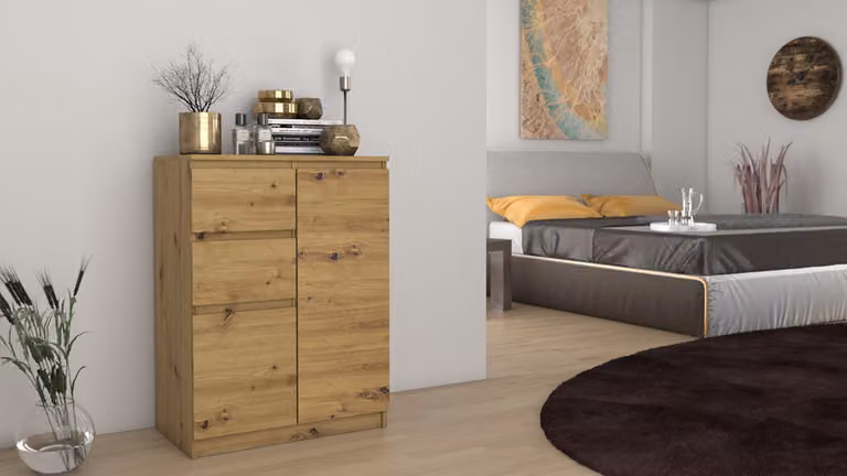 Comò moderno a 2 ante e 2 cassetti dal design funzionale